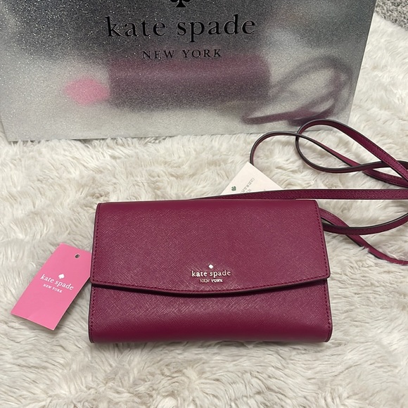 ✨ Kate Spade ,Laurel Way Winni ,Color is Cranberry ,Crossbody ✨ - Picture 3 of 12